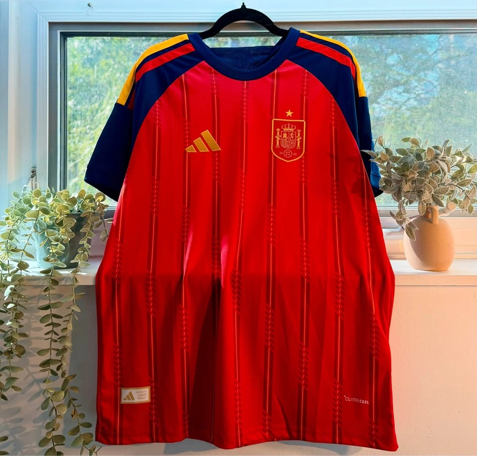 Spain Jerseys 🇪🇸 - photo 2