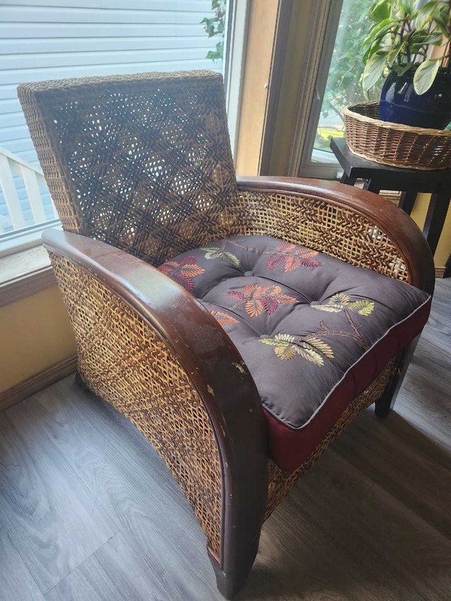 Vintage Wicker Accent Chair