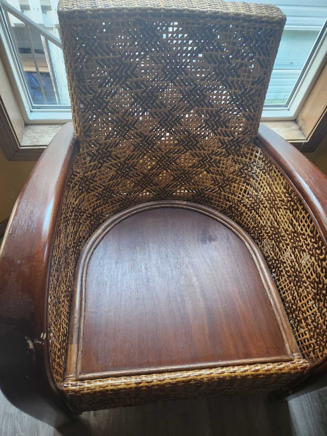 Vintage Wicker Accent Chair - photo 3