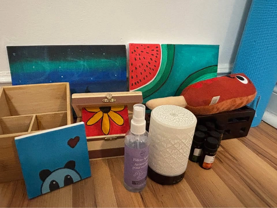 MOVING SALE Home Decor Bundle - photo 3
