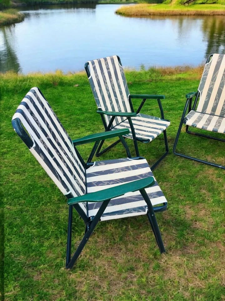 Lot of 4 Folding Aluminum Beach Chairs - photo 2