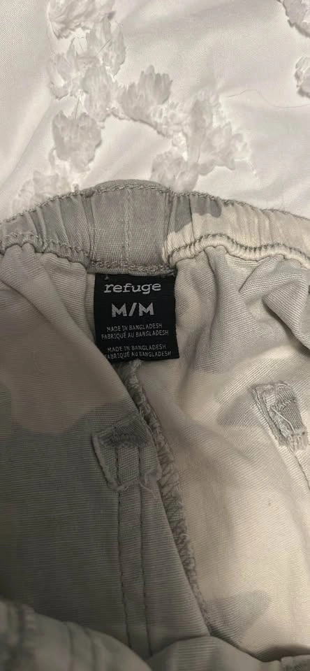 Refuge Camo Cargo Pants Size M - photo 4