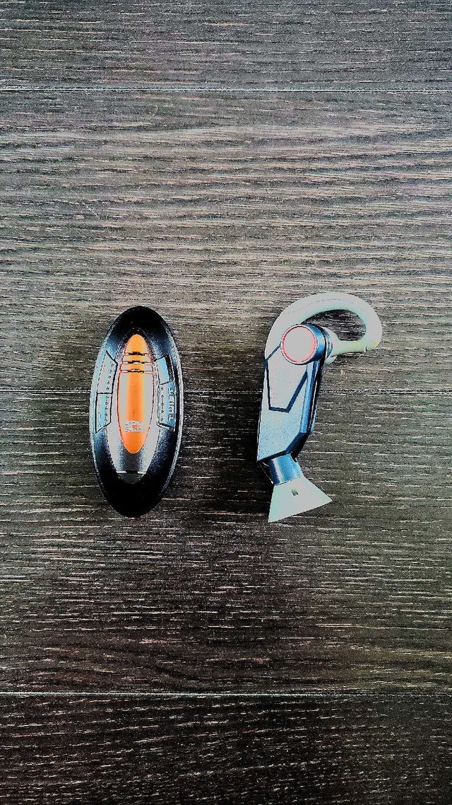 Vintage 90s Toys (Yak Bak & Spy Gear) - photo 2