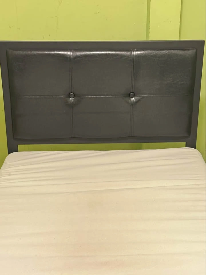 Twin Bed Set: Metallic Frame + Foam Mattress & Cover - photo 2