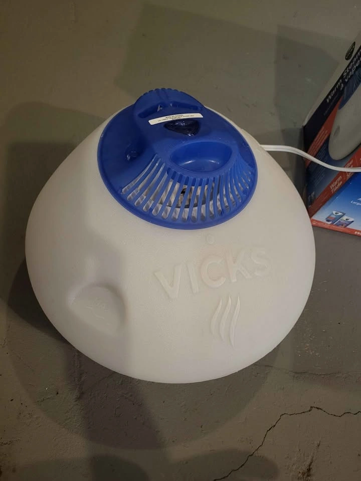 Vicks Warm Steam Humidifier / Vaporizer - photo 2