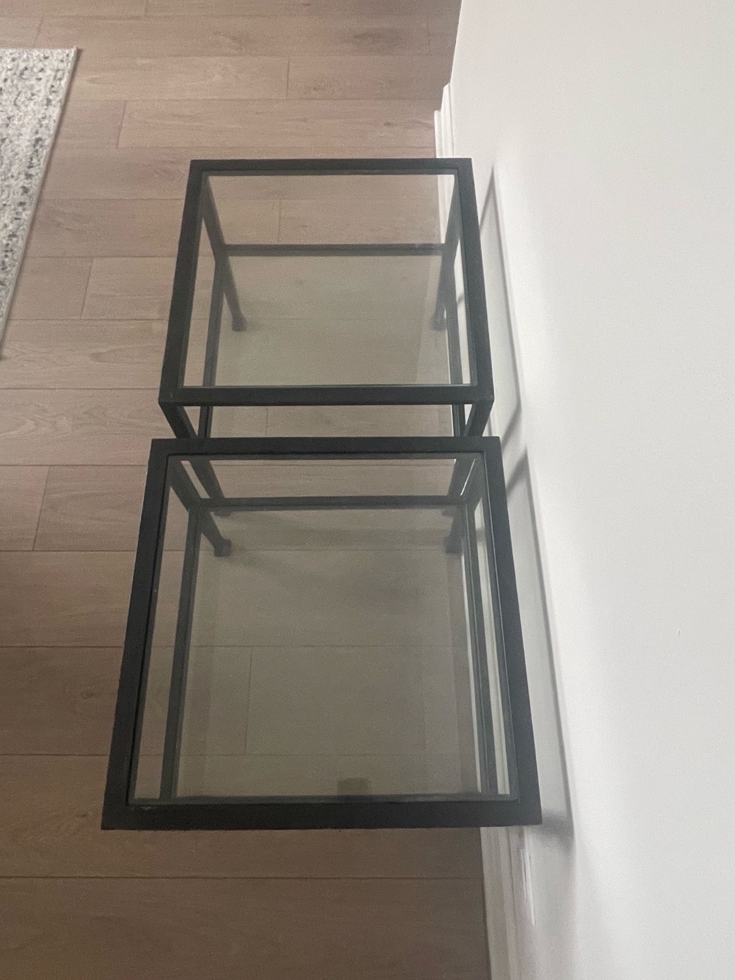 End tables - photo 2
