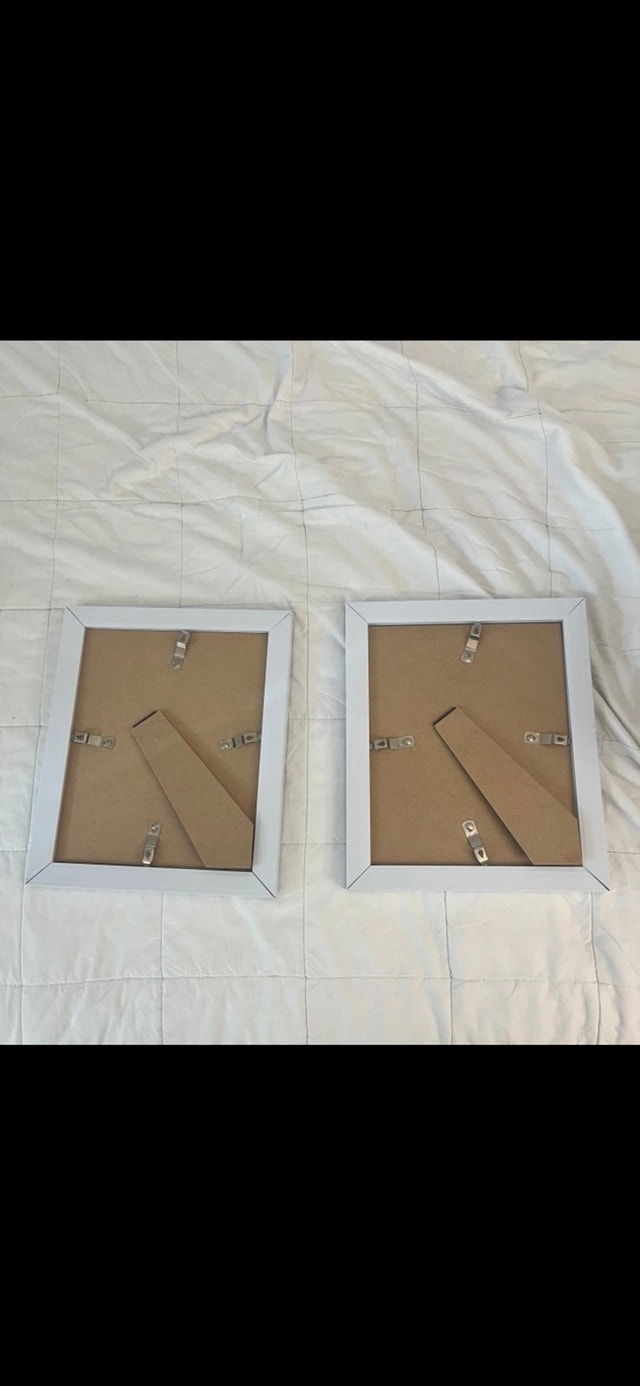 Set of 2 White Frames with Abstract Prints - photo 2