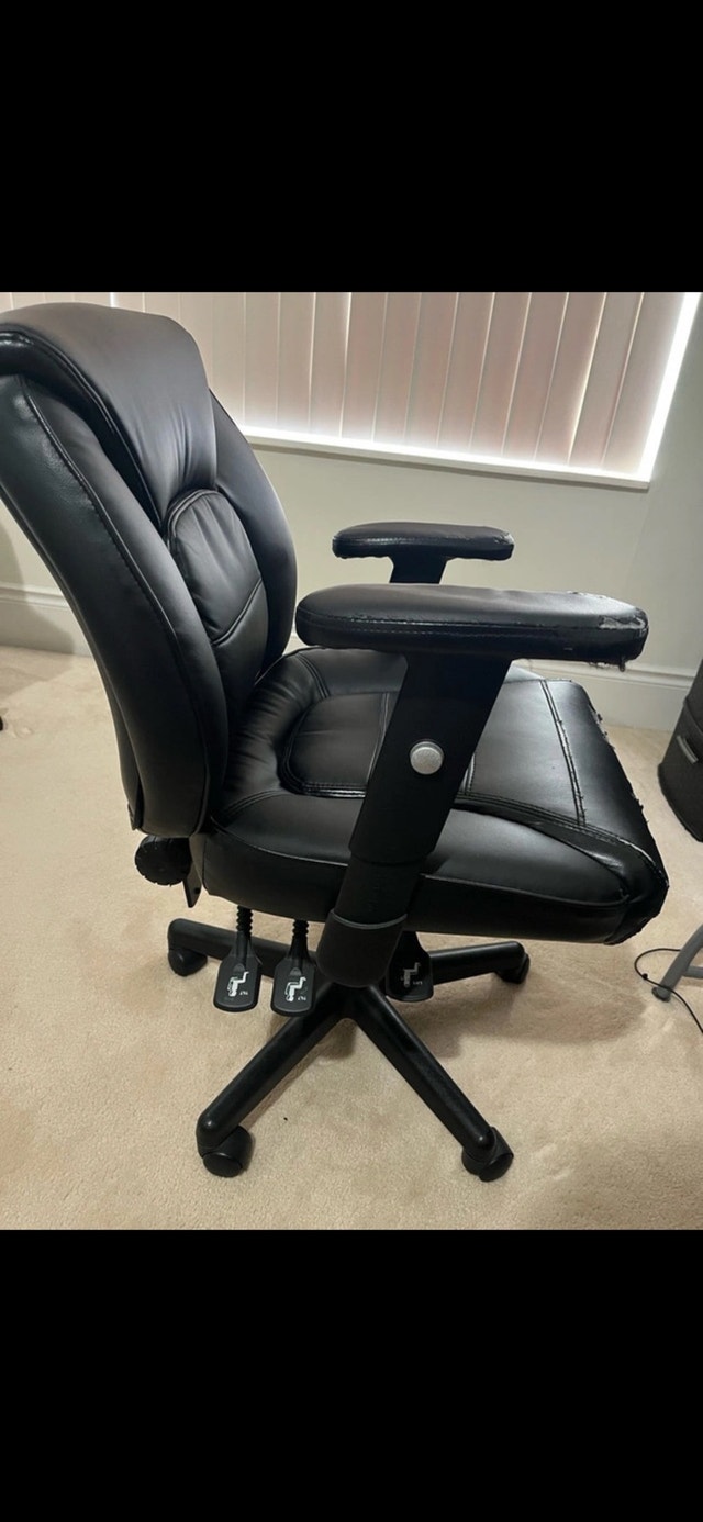 Ergonomic Swivel Office Chair - photo 2