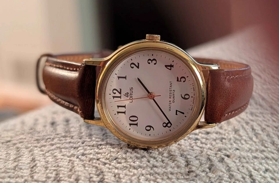 Lorus Quartz Water Resistant Watch - photo 3