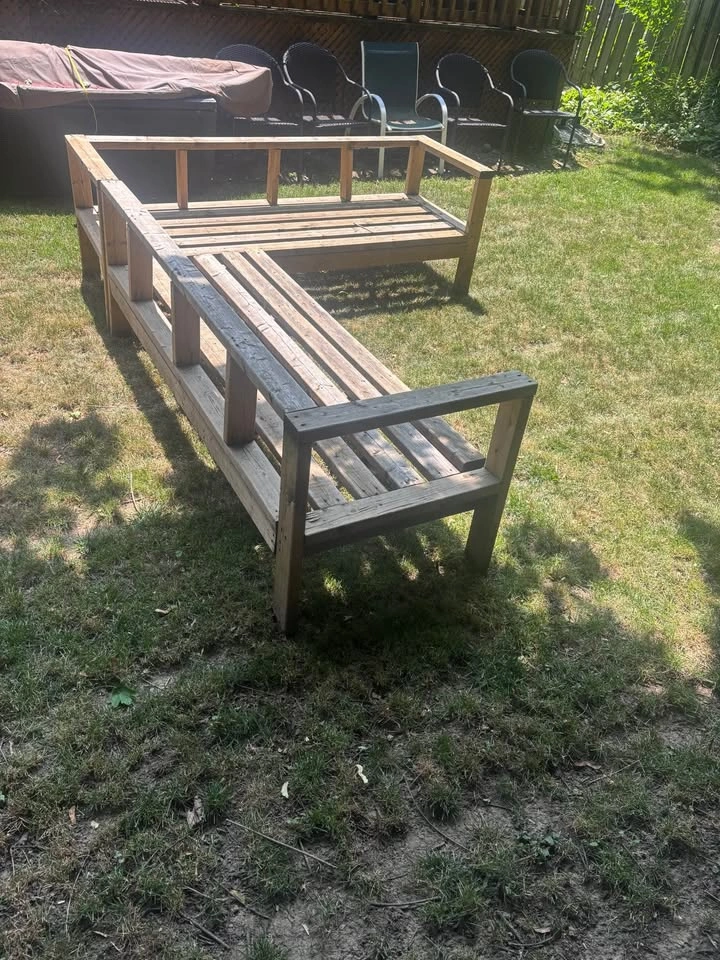 Handmade Wooden L-Shaped Outdoor Sectional Bench - photo 2