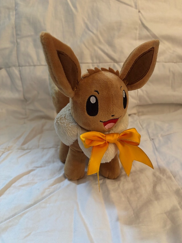 Pokémon Eevee Plush