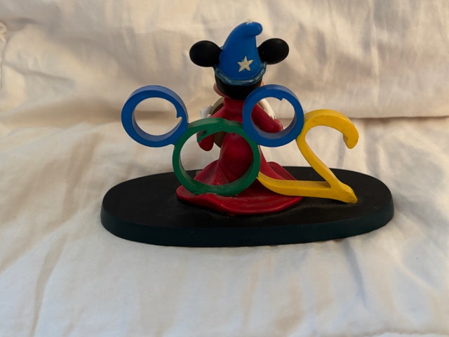 Walt Disney World 1999 Cast Holiday Celebration Figurine - photo 4