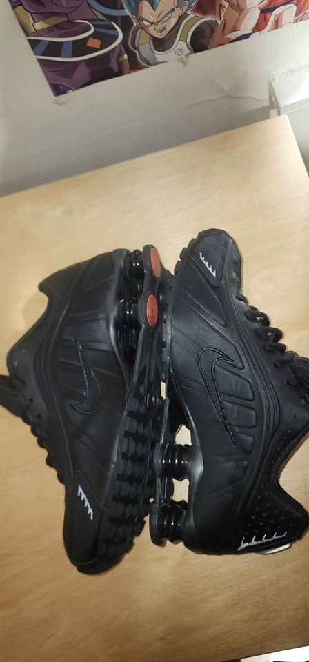 Women's Nike Shox R4 - photo 5