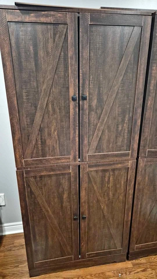 Kitchen Cabinets, closet