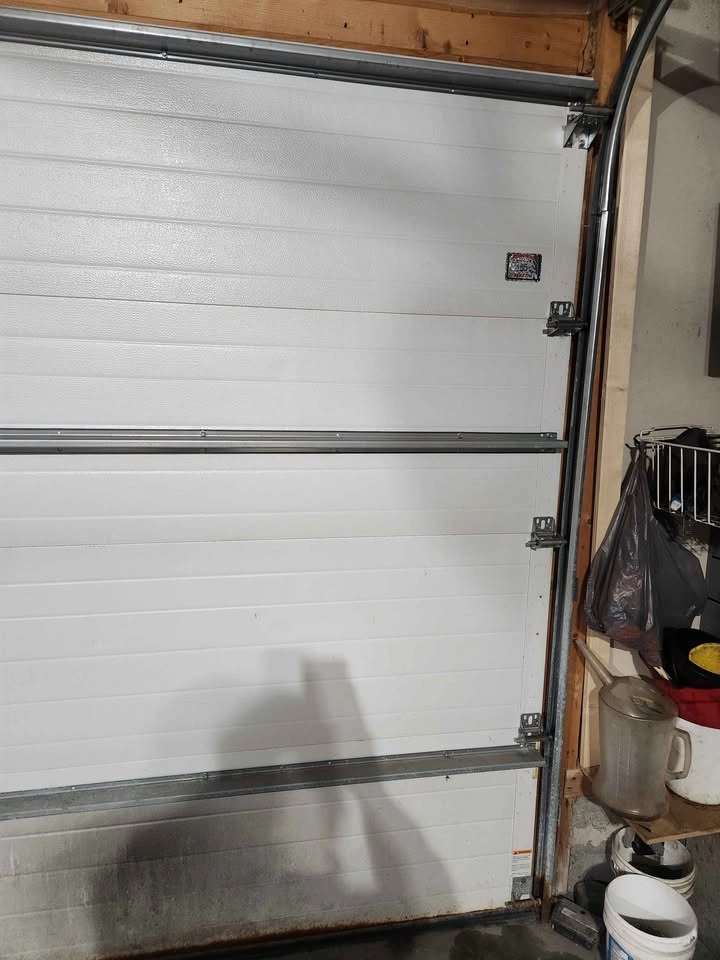 Full Garage door 16x7 Ft - photo 4
