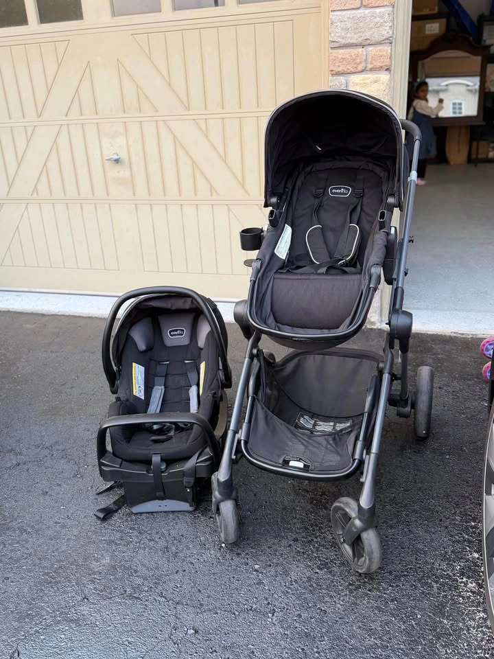 Evenflo pivot expand travel system - photo 2