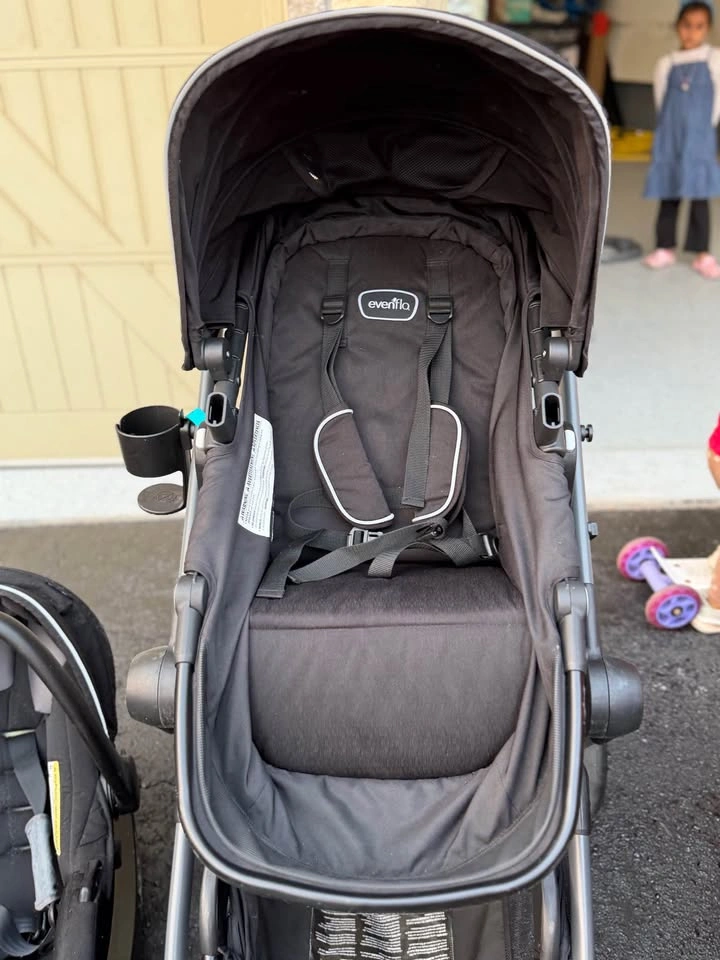 Evenflo pivot expand travel system - photo 5
