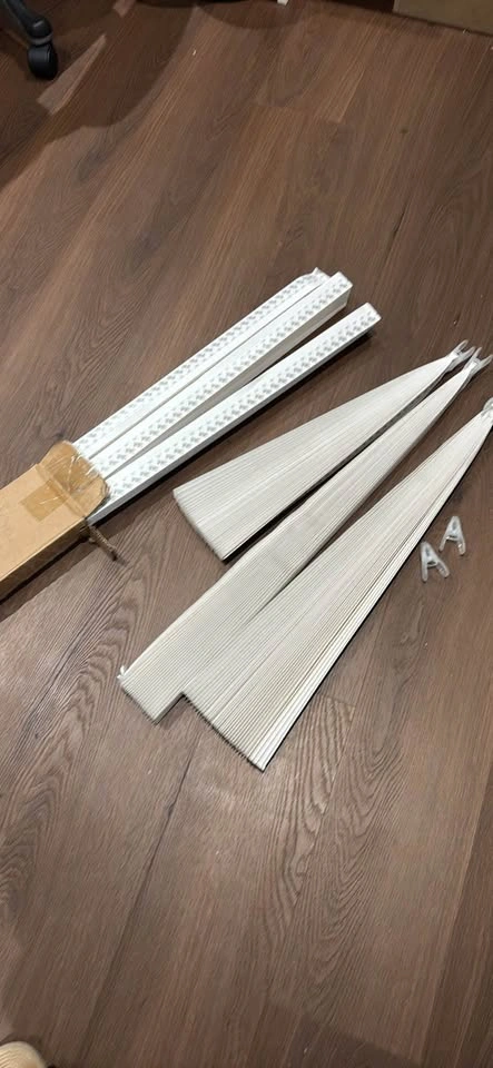 Temporary White Pleated Window Shades - 48" x 72" - photo 2