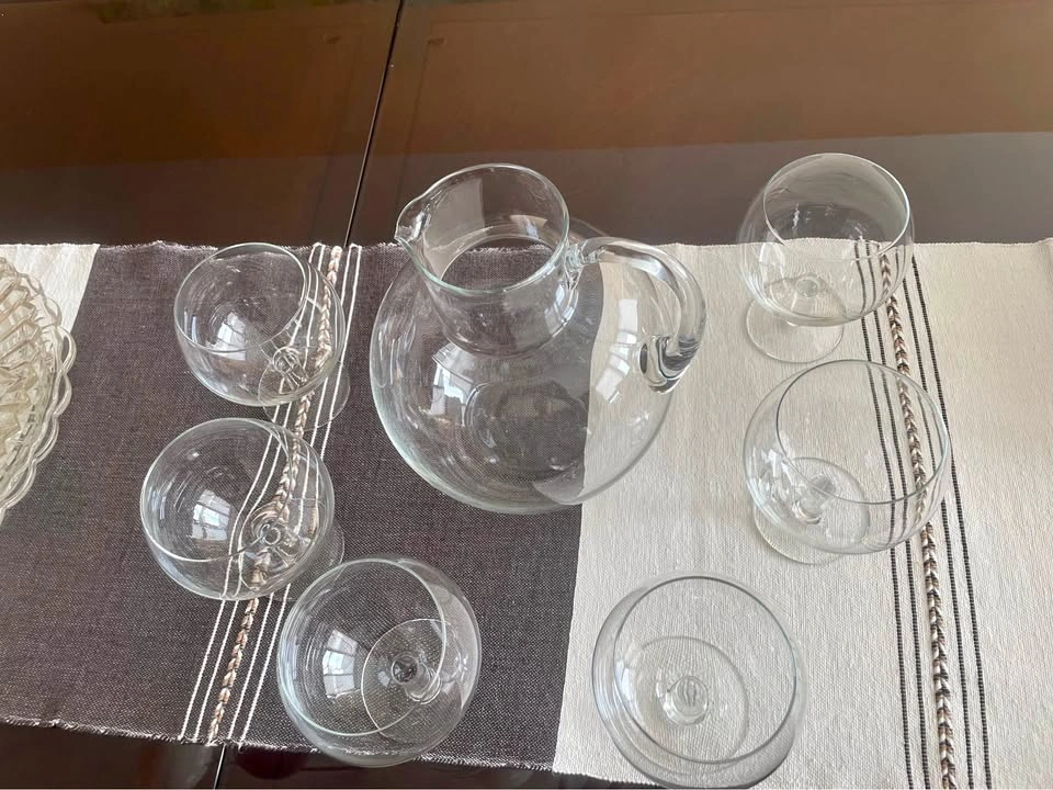 Pitcher and 6 glasses