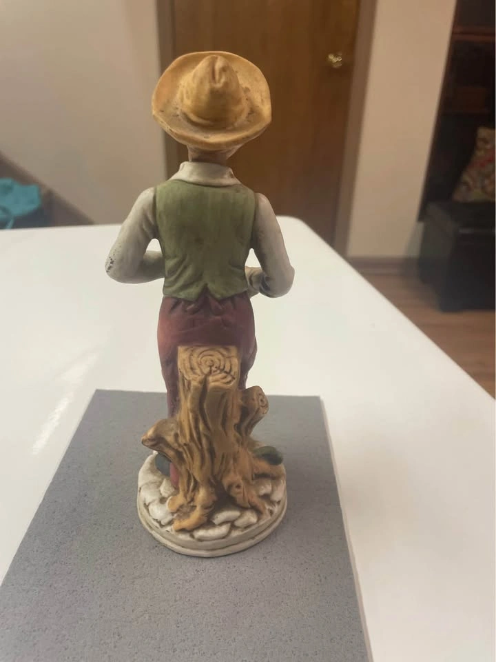 Old Farmer statue - photo 4