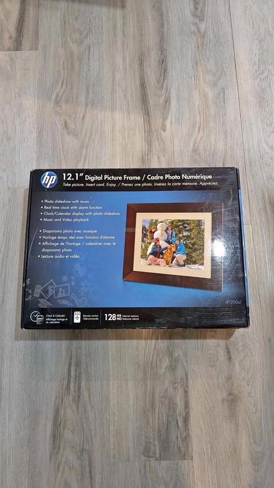 Brand New - HP 12.1" Digital Picture Frame