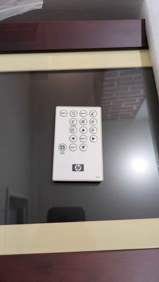 Brand New - HP 12.1" Digital Picture Frame - photo 4