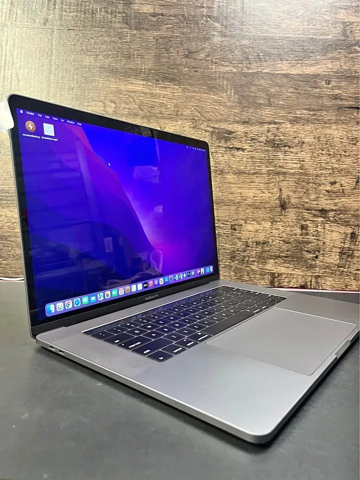 15” Touchbar MacBook Pro (16GB Ram 512SSD) thumbnail