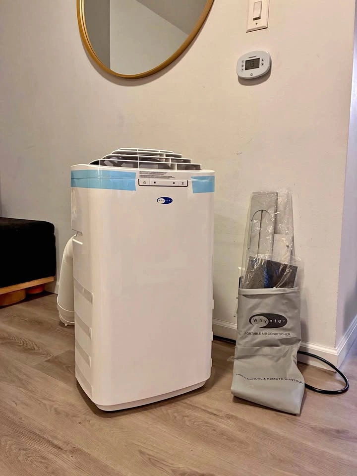 Whynter Dual Hose Portable AC (ARC-110WD) - LIKE NEW