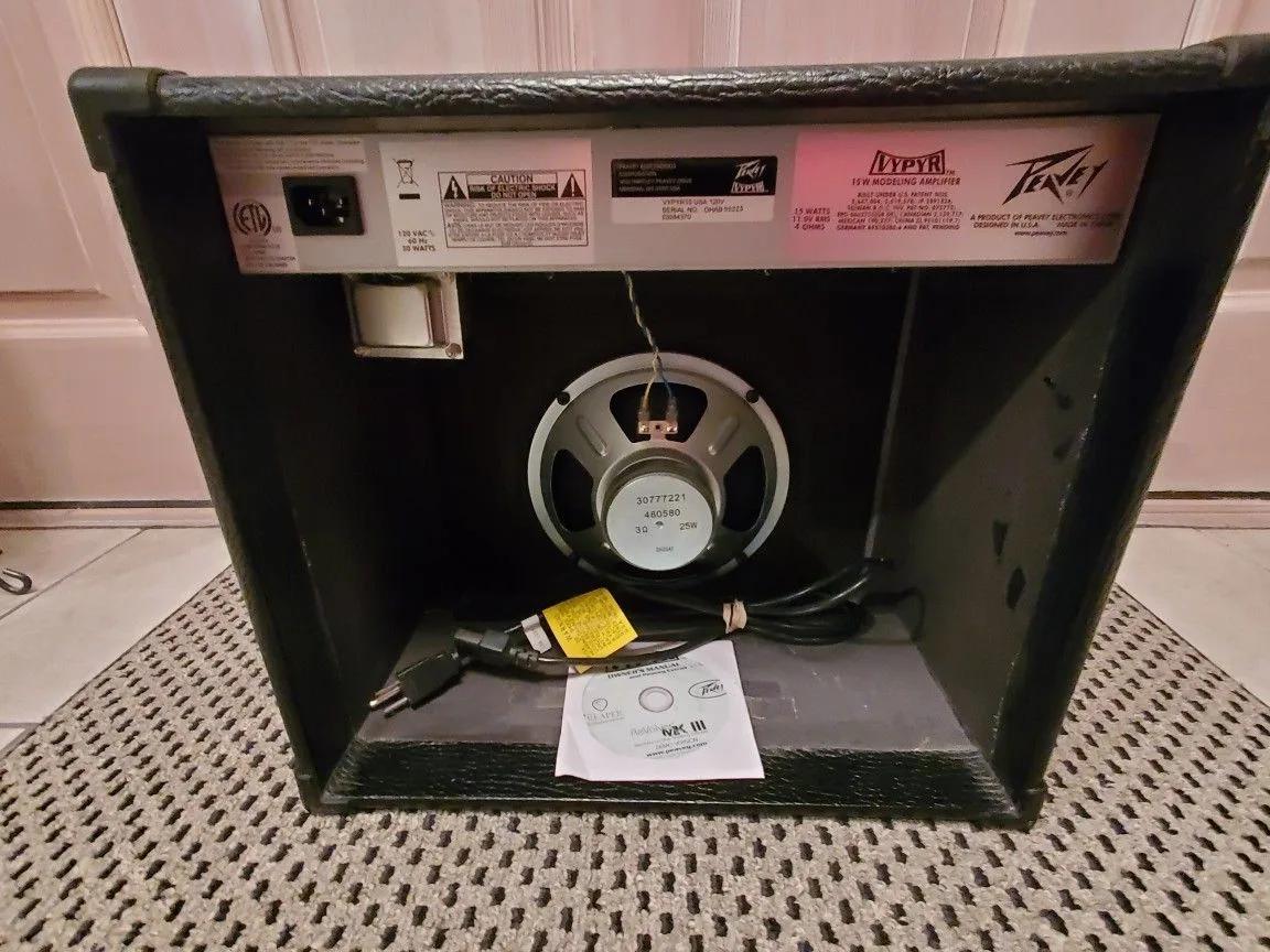 Peavey Vypyr 15 Modeling Combo Amp - 15 Watt - 1x8" image indicator(3)