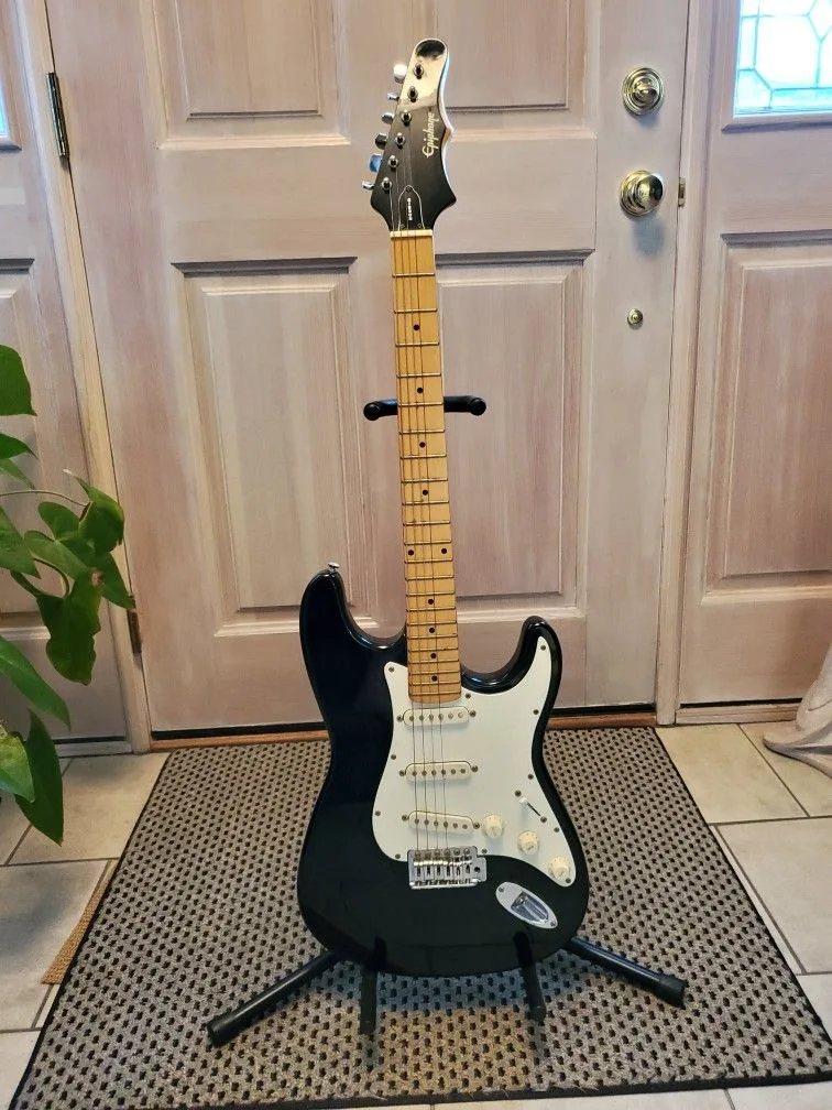 Gibson Epiphone S310 Batwing Stratocaster - Made In Korea image indicator(9)