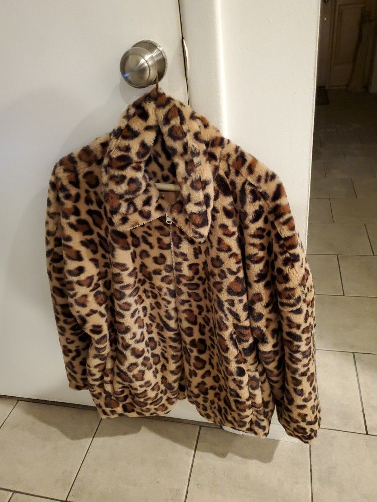 Woman's Leopard Jacket - New