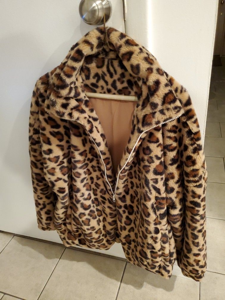 Woman's Leopard Jacket - New - photo 2