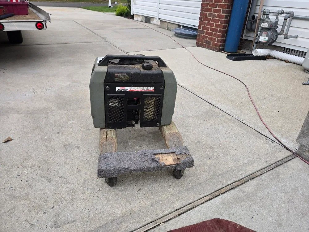 Coleman Powermate 1850 Portable Generator image indicator(3)