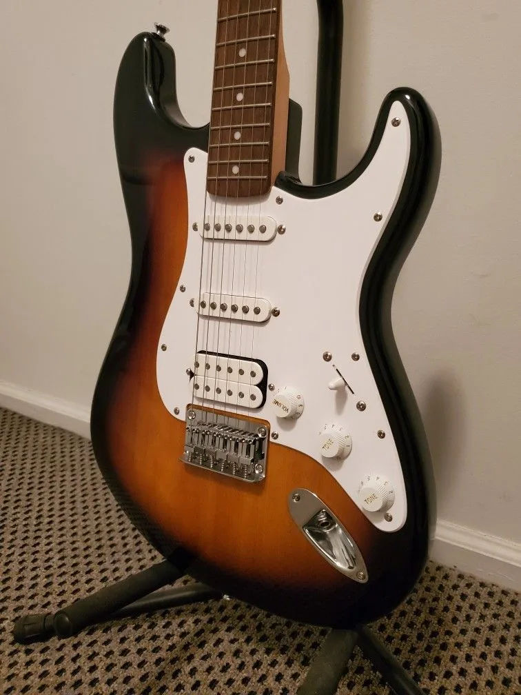 Fender Squier Stratocaster image indicator(2)