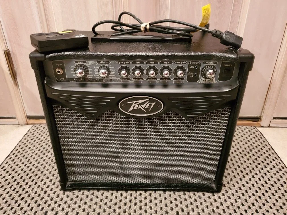 Guitar Amplifiers - Fender, Marshall, Peavey, and More image indicator(10)