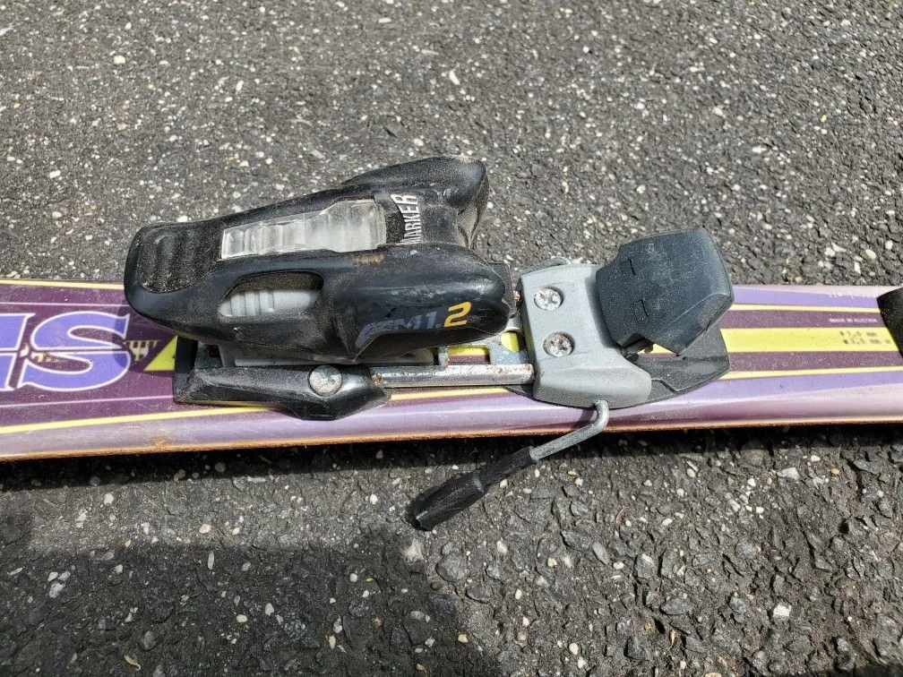 Axis Sundown Skis with Bindings image indicator(4)