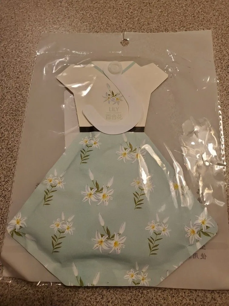 Set of 4 Dress Sachet Air Fresheners image indicator(4)