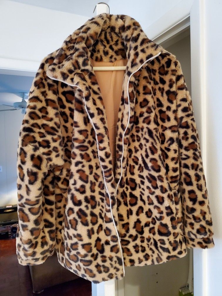 Woman's Leopard Jacket - New