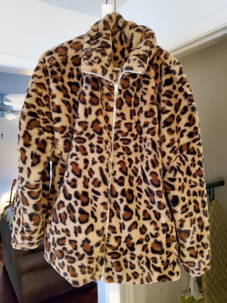 Woman's Leopard Jacket - New - photo 2