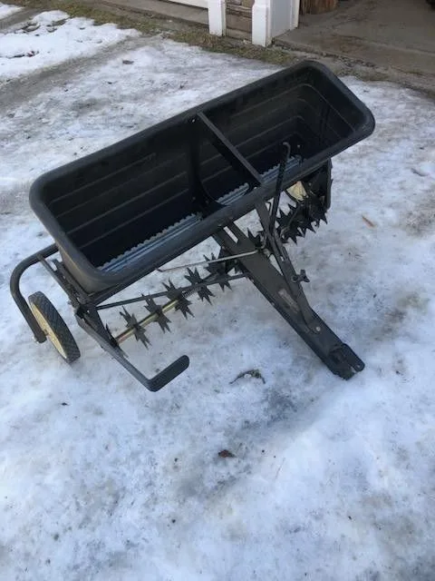 Agri-Fab 42" Spike Seeder Drop Spreader, 100lb image indicator(2)