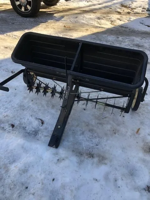 Agri-Fab 42" Spike Seeder Drop Spreader, 100lb image indicator(3)