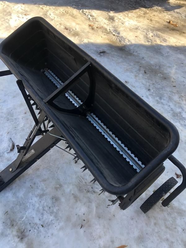 Agri-Fab 42" Spike Seeder Drop Spreader, 100lb - photo 4