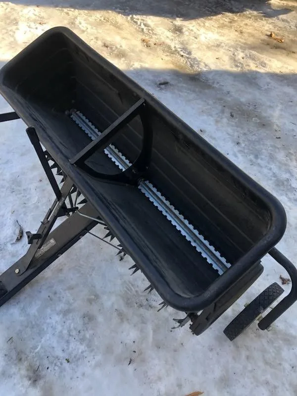 Agri-Fab 42" Spike Seeder Drop Spreader, 100lb image indicator(4)