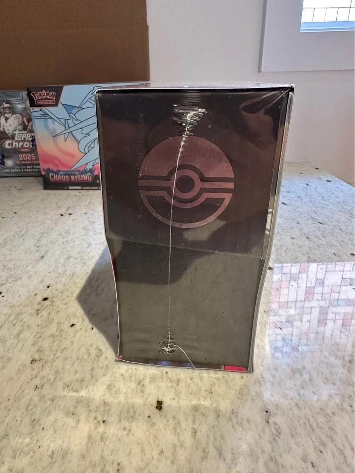 Pokemon Center Pitch Black ETB - photo 4