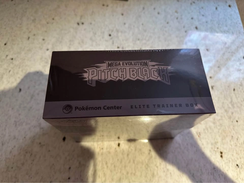 Pokemon Center Pitch Black ETB - photo 5