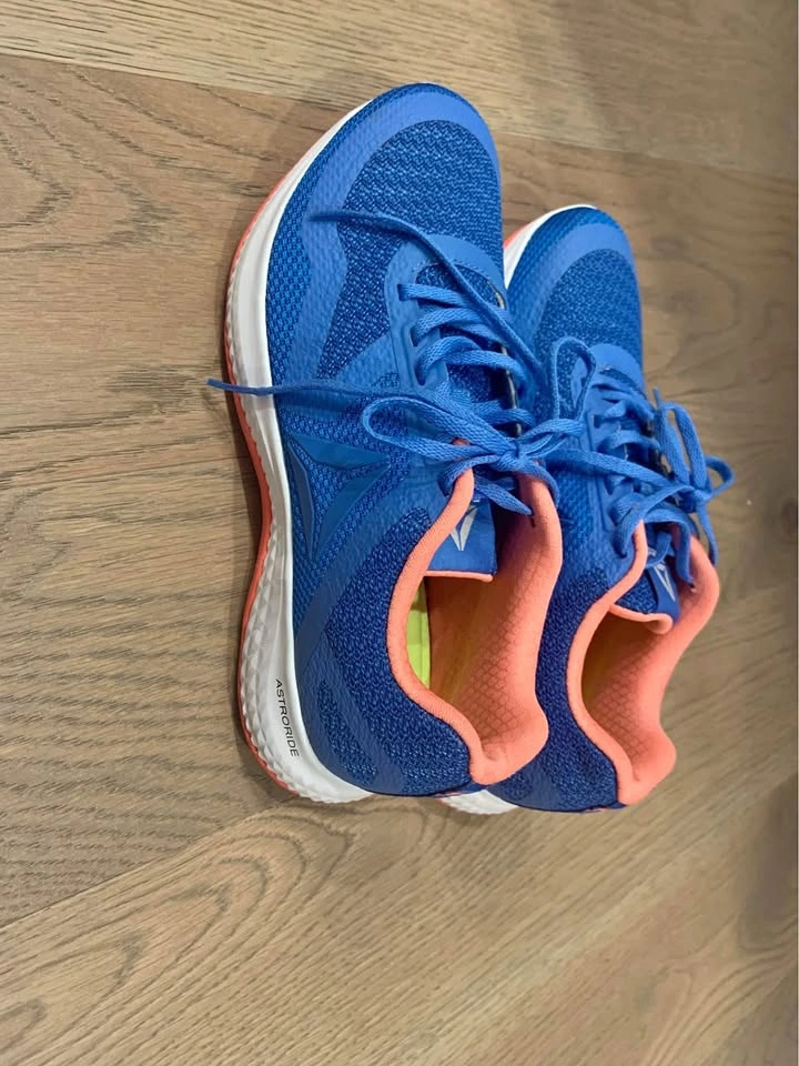 Shoe women size 6