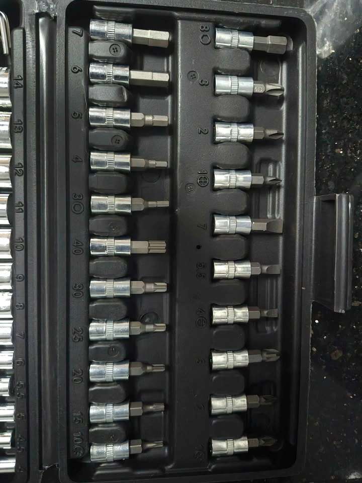 46 piece tool set NEW - photo 3