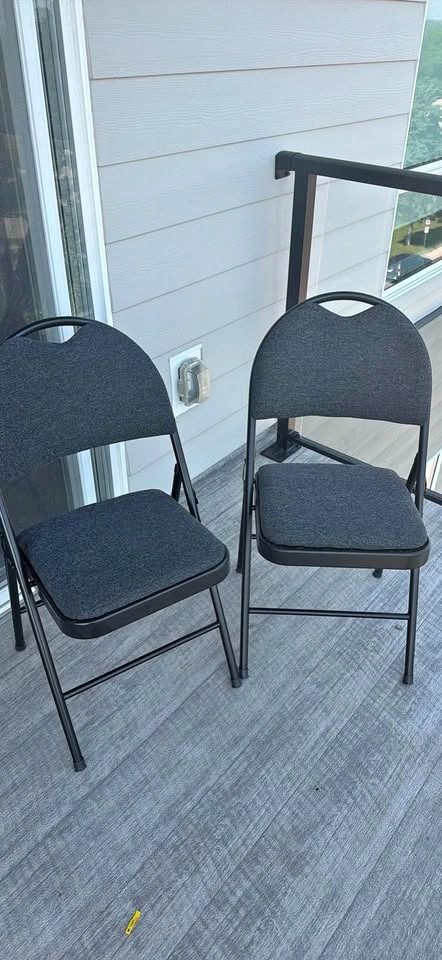 2 chairs