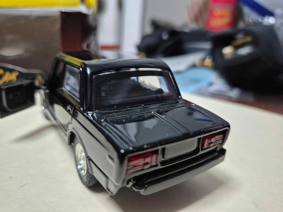 Russian Zhiguli die cast car model toy in a box - photo 3