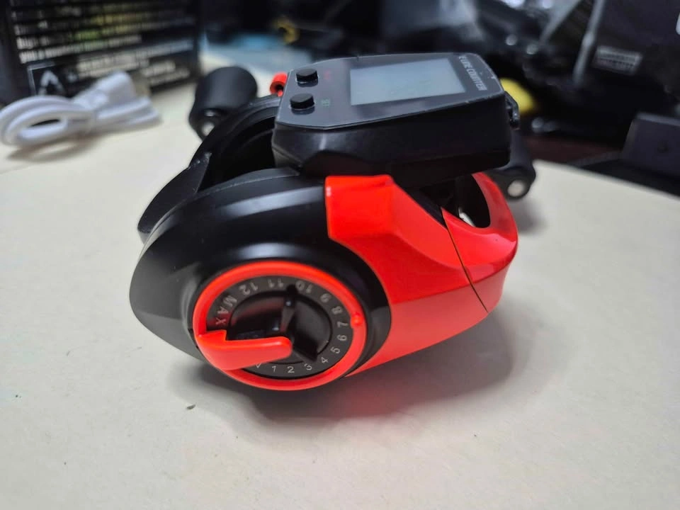 New Fishing baitcaster reel with digital display - photo 2